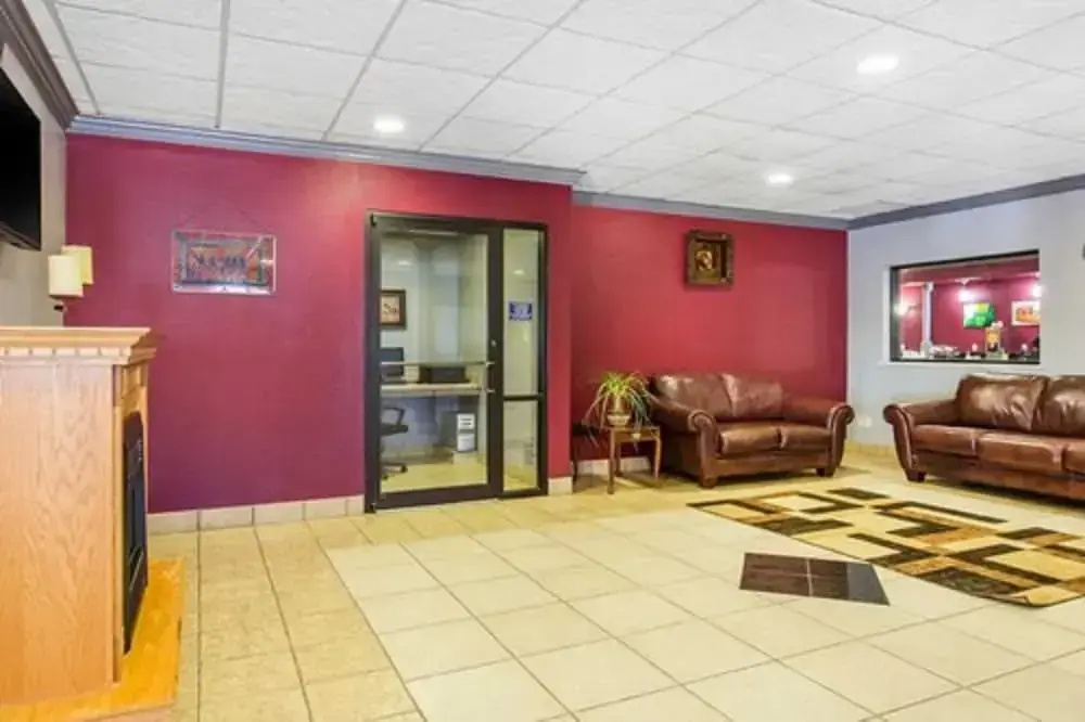 Lobby & Reception