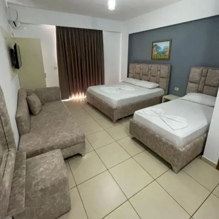 Classic Triple room