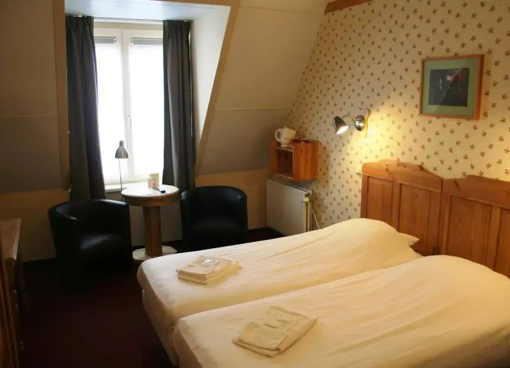 Hotel de Emauspoort - Général