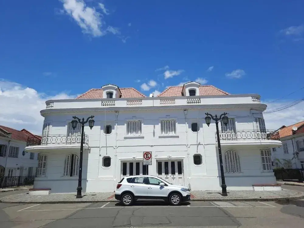 Residencial Metro Republica Santiago