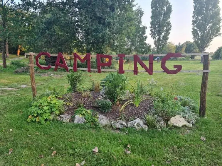 Voir la photo 3 — Camping de la Reuille