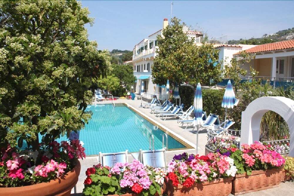 Hotel Villa Tre Sorelle image