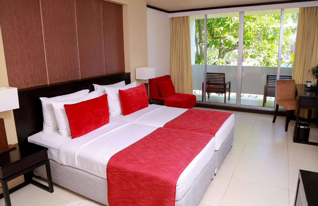 Standard Double room with balcony (full double bed)