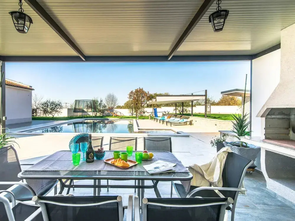Beautiful Villa in Vrsar With Swimming Pool
