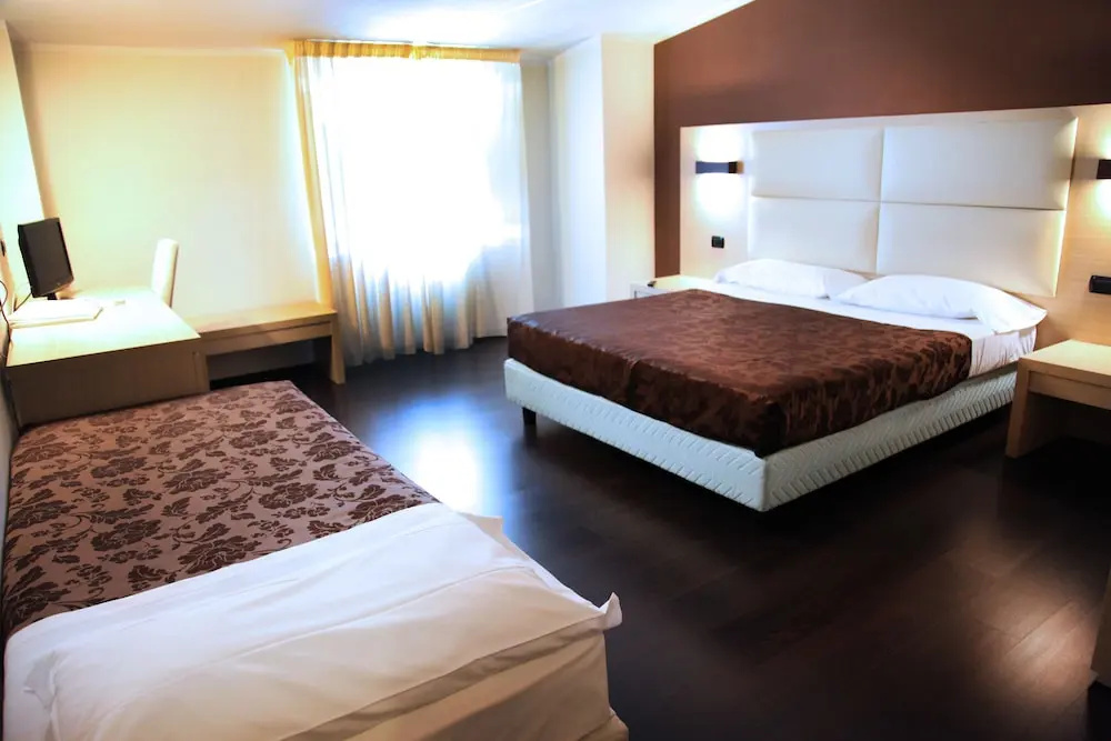 Hotel Sogni D'oro Airport — 2