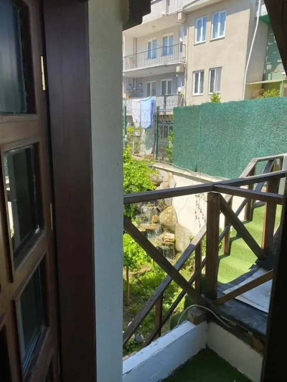 Balcony & Terrace