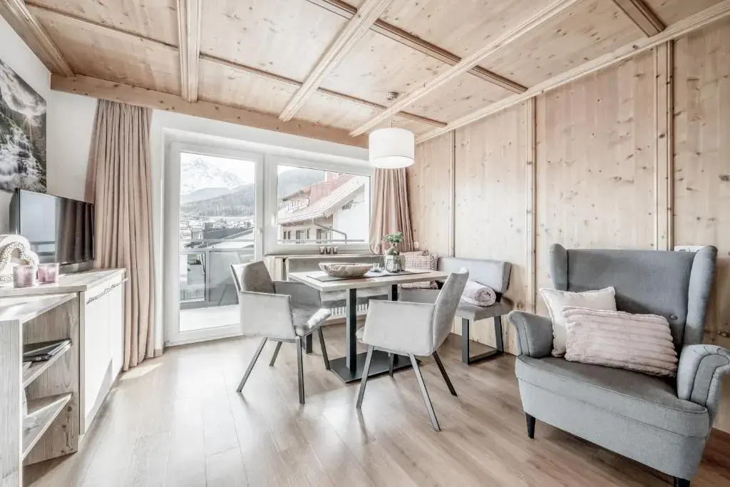 2 Bedrooms Apartment with balcony