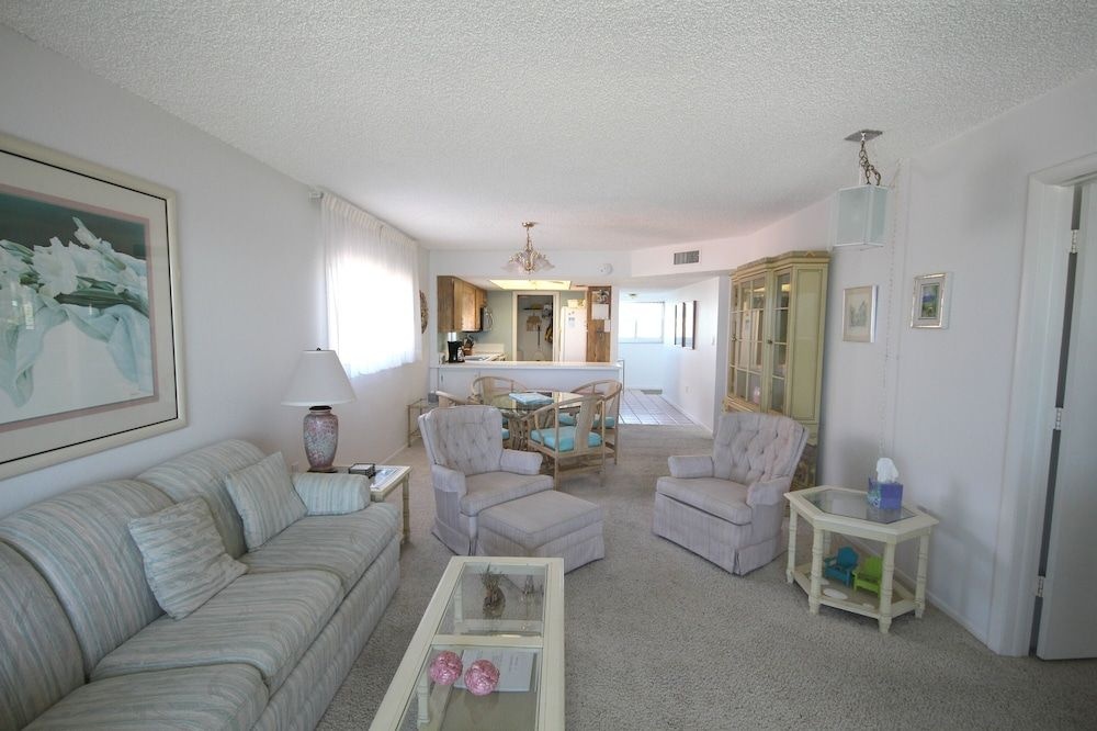 Strandview #304 — 5