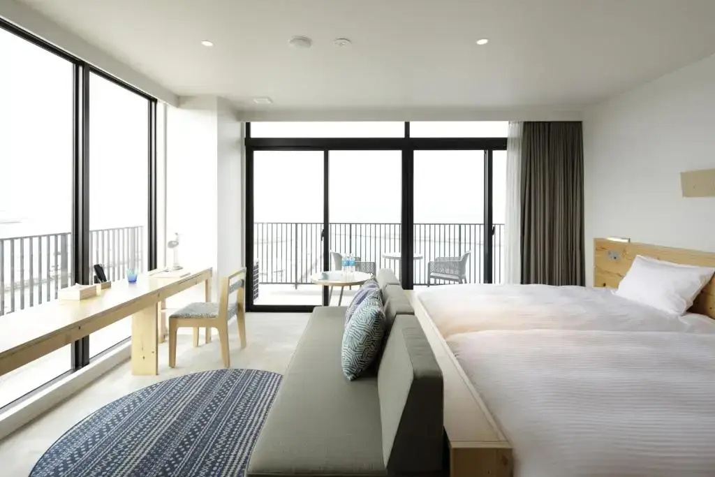 Superior Double room with sea view (twin beds)