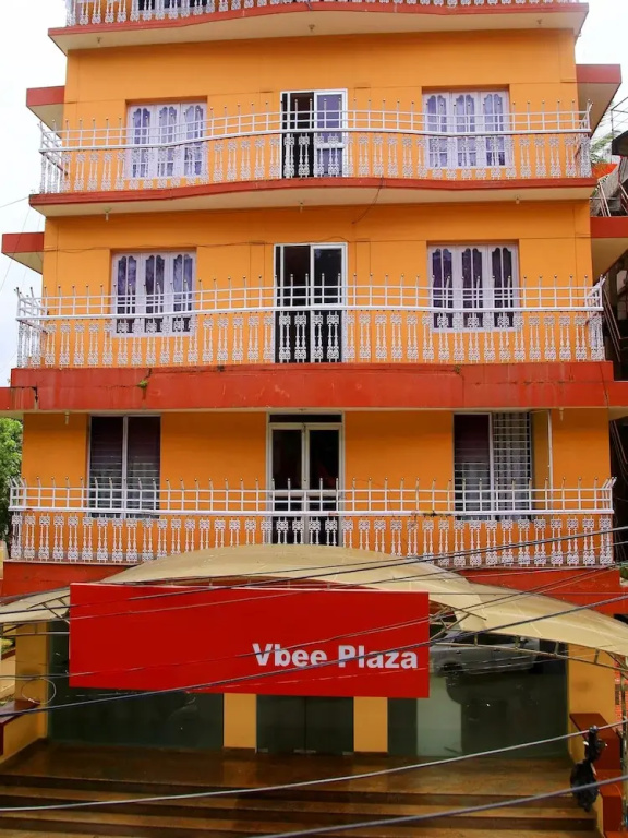 V bee Plaza