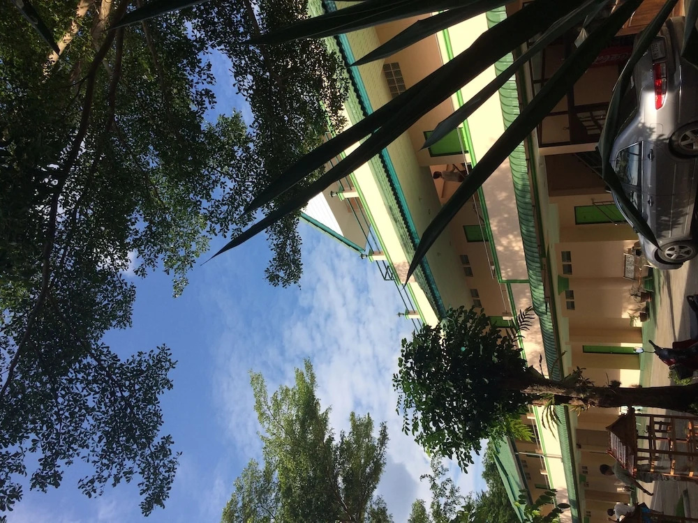J Holiday Inn - Chambres