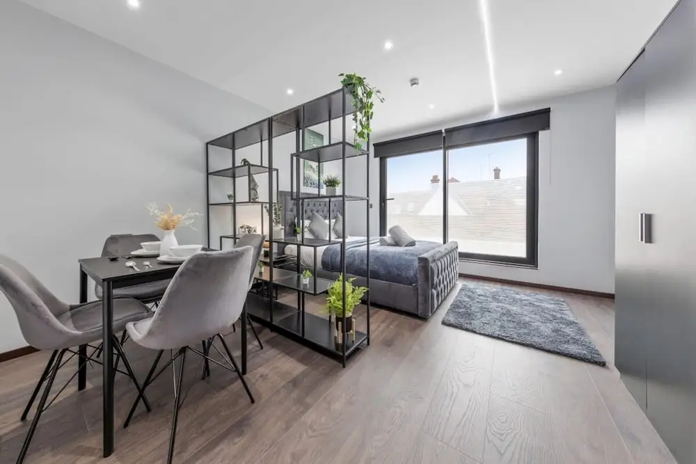 Serviced Modern Luxury Flat Near Central London — фото