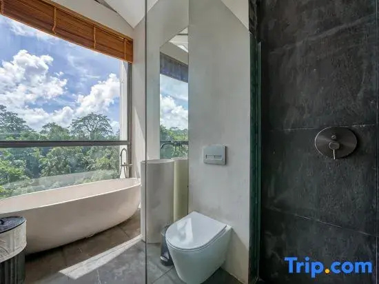 2 Bedrooms Villa