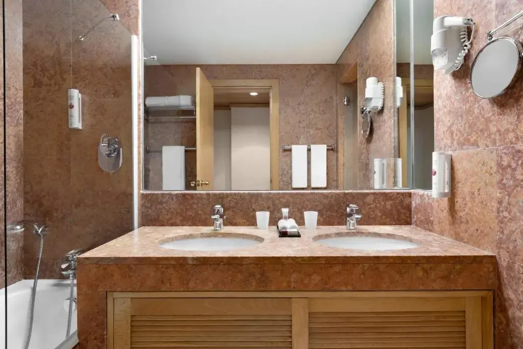 Ramada by Wyndham Lisbon - Chambres