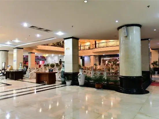 Food & Beverage