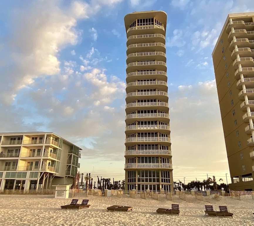 Oceania 6 4 Bedroom Condo by Redawning