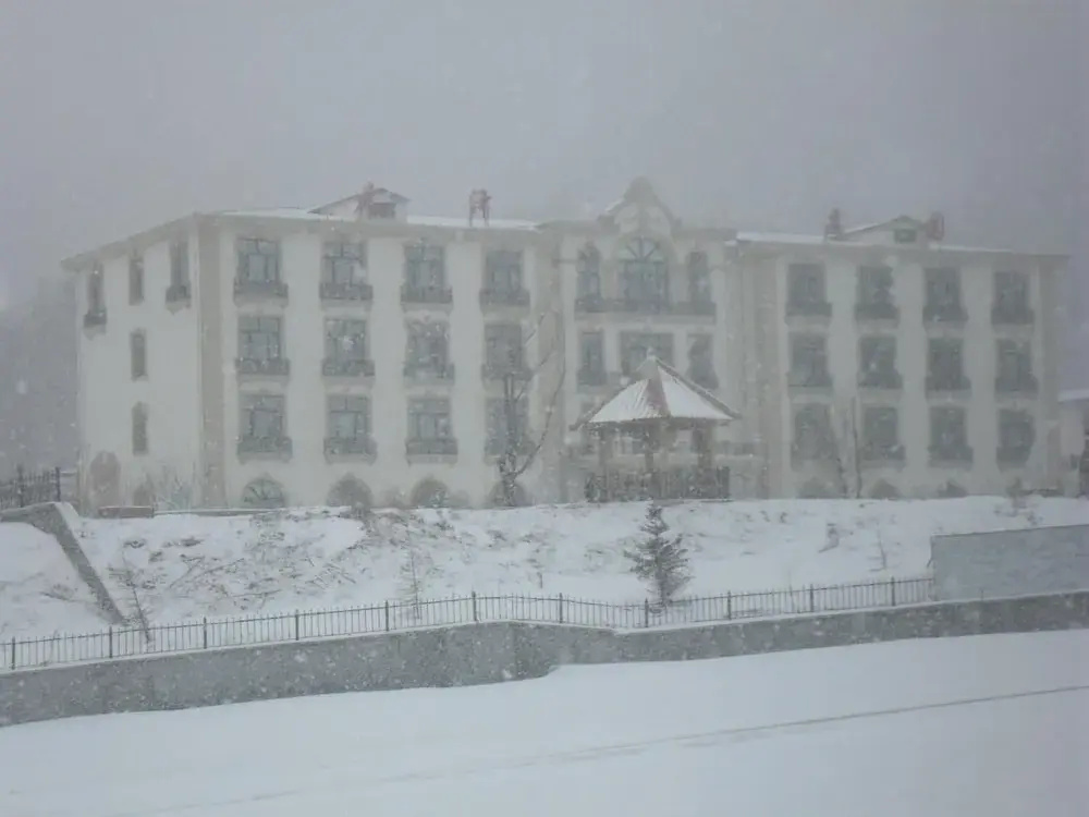 Yabuli Manor