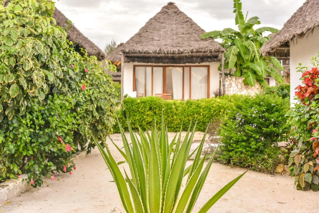 Zanbluu Beach Hotel