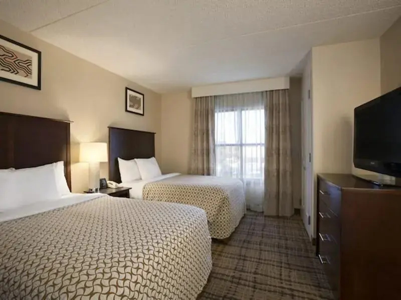 Embassy Suites by Hilton Cleveland Beachwood - Chambres