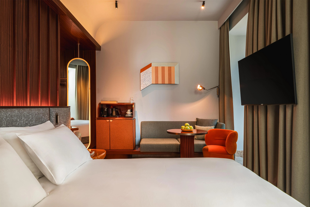 Premium Double room with view (full double bed)