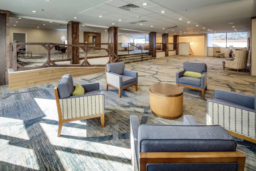 DoubleTree by Hilton Huntington — фото 2