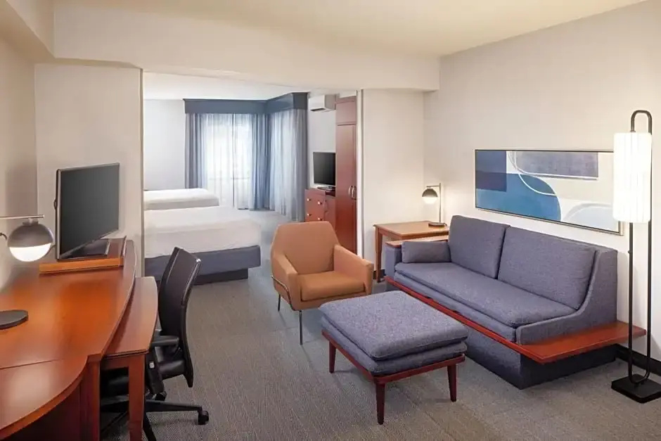 Courtyard by Marriott Charleston Downtown/Civic Center - Chambres