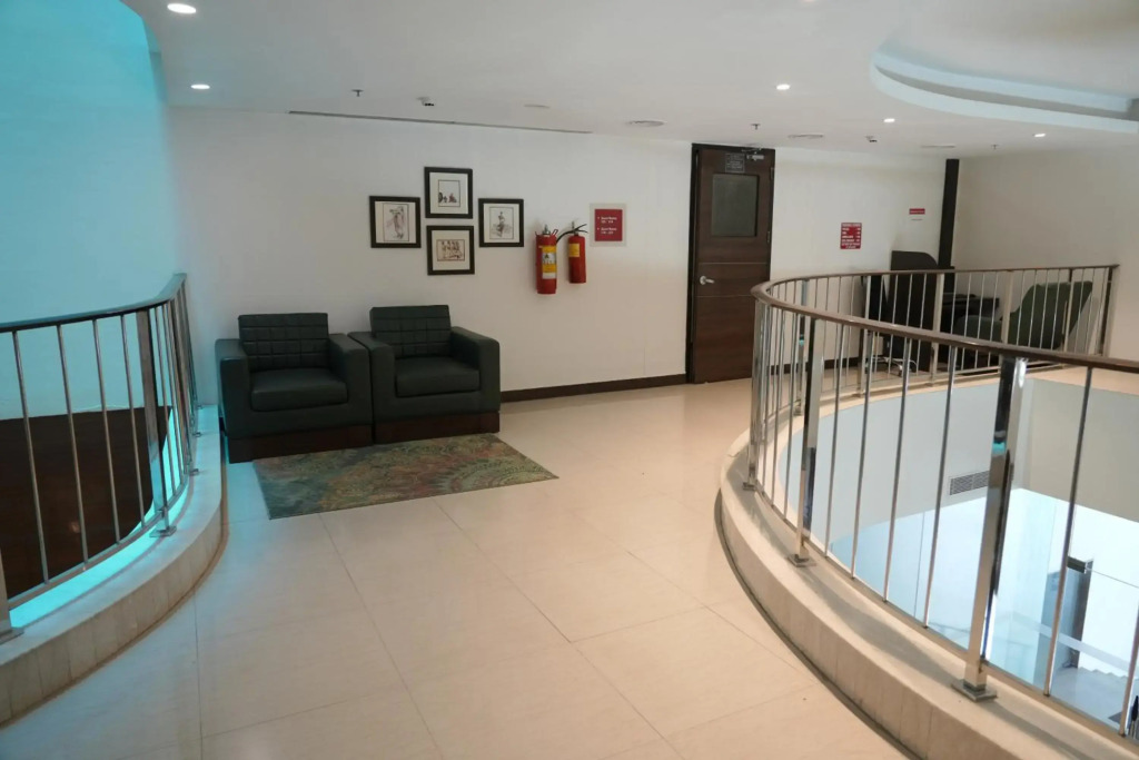 Four Points by Sheraton Vadodara - фото 18