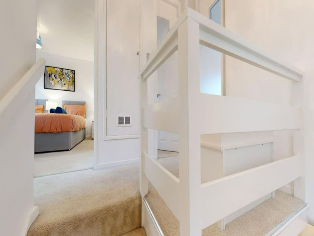 Parlaunt House - 3 Bedroom With Free Parking