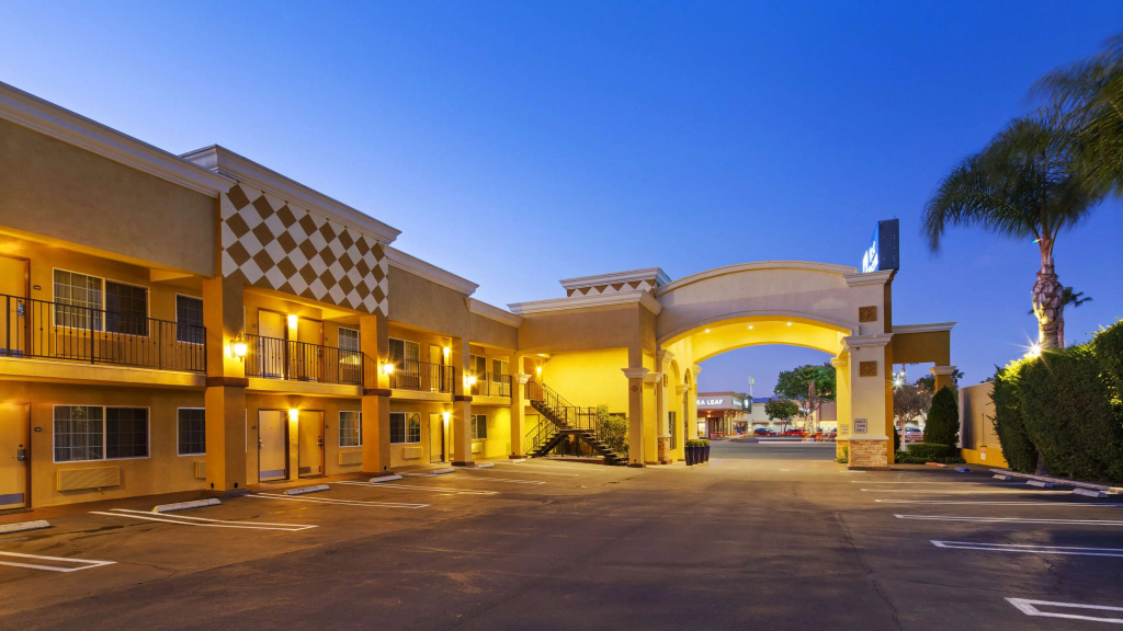 Best Western Woodland Hills Inn — фото