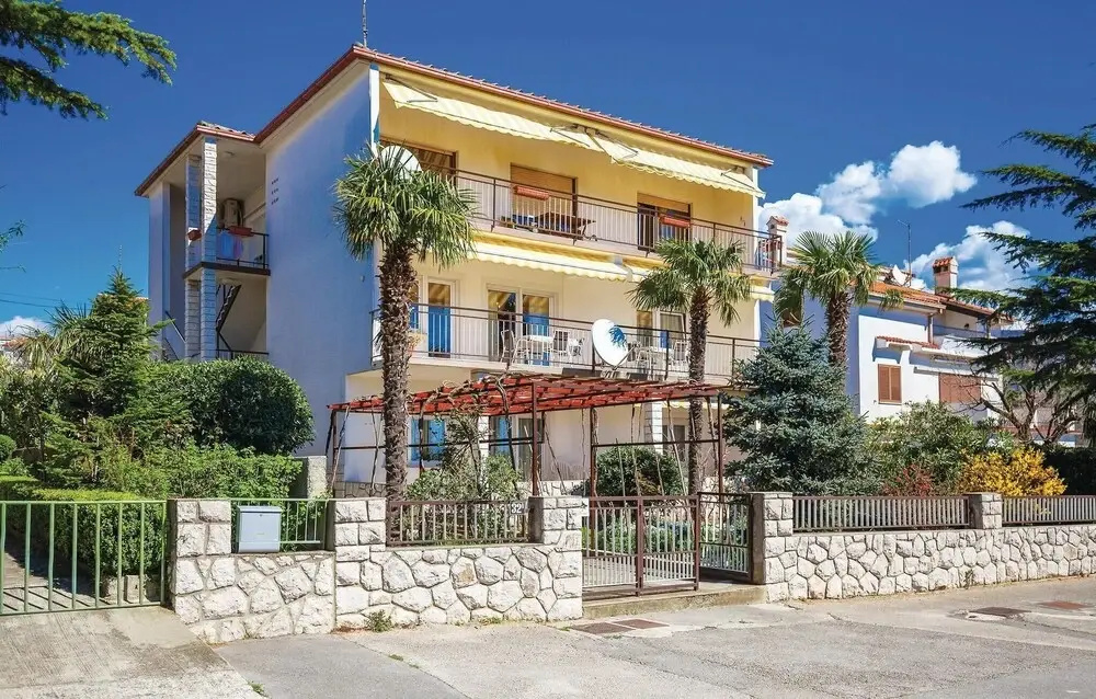 Amazing Home in Crikvenica With Wifi and 3 Bedrooms