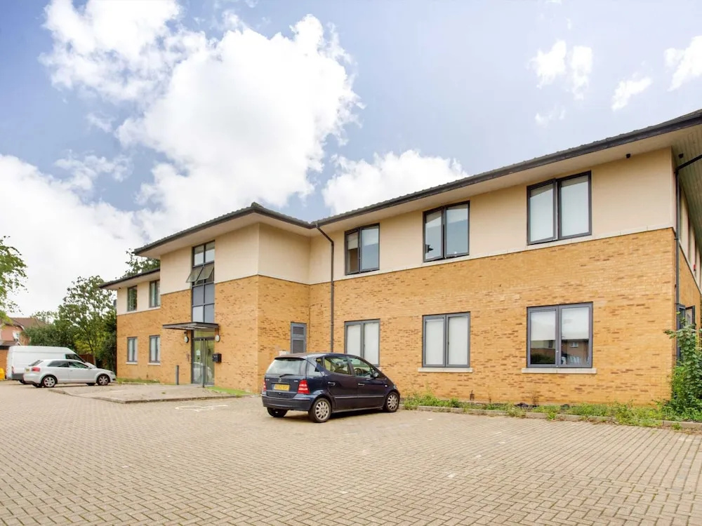 Simplistic Apartment in Milton Keynes Near Willen Lake