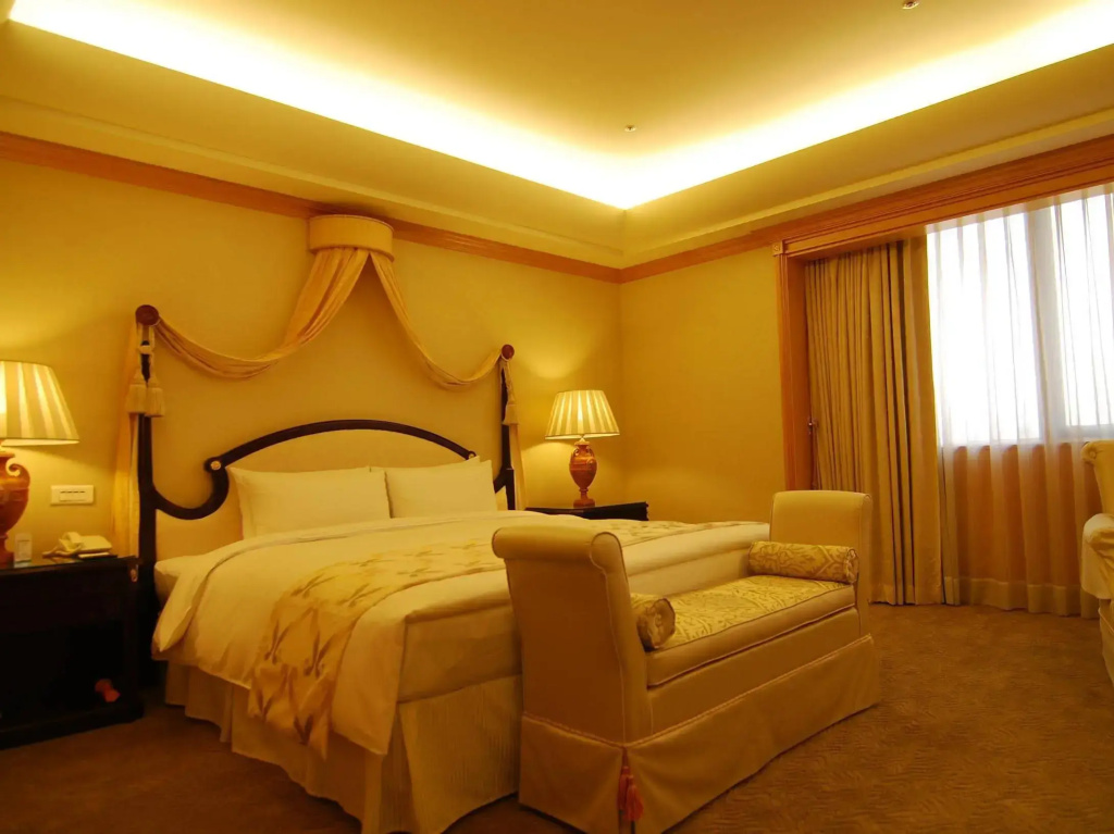 Monarch Plaza Hotel - Général