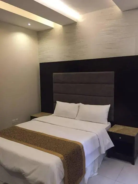 Economy room