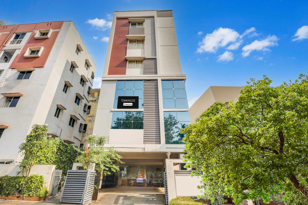 Townhouse Dwarka Nagar Near Ramatalkies