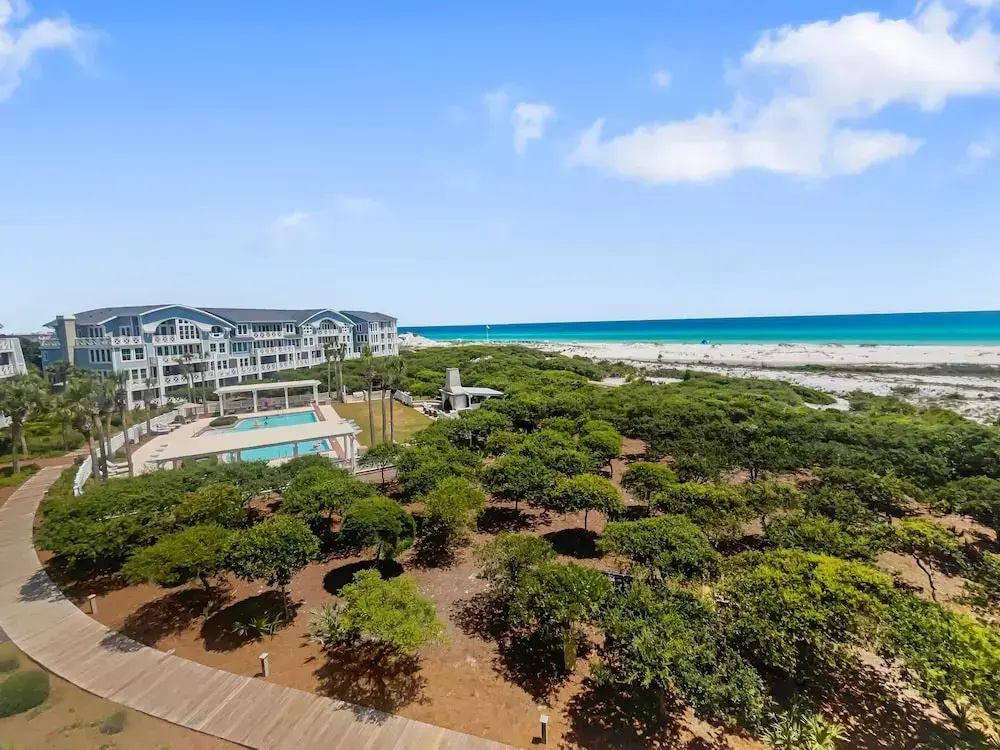 Vitamin Sea 3 Bedroom Condo by RedAwning
