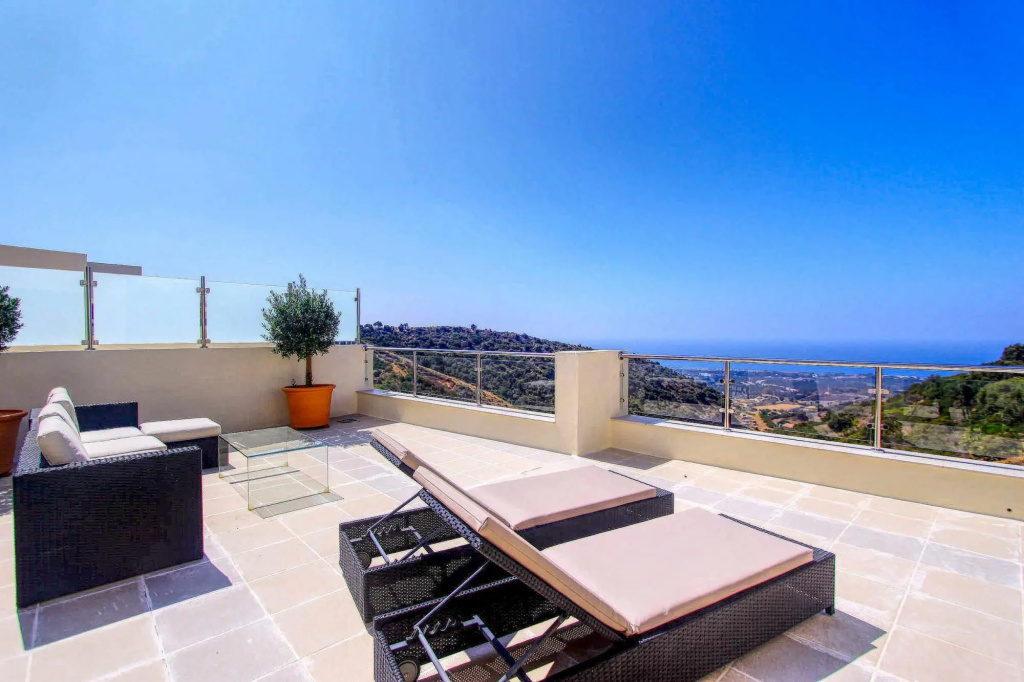 1090 - Los Monteros Samara Hill Penthouse