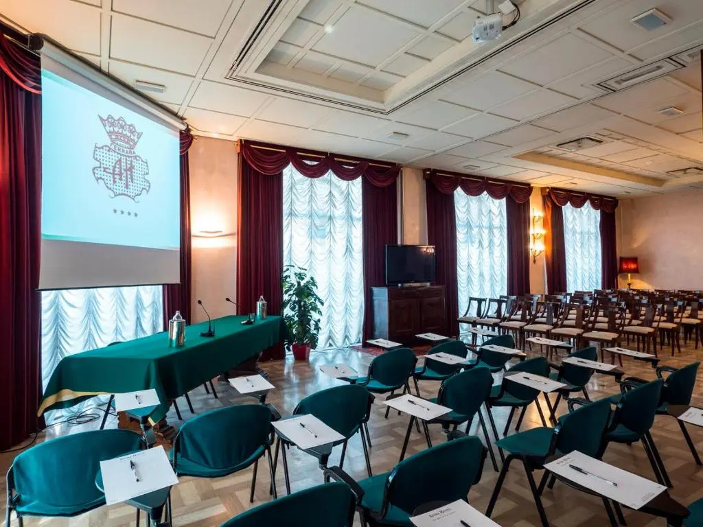 Hotel Astra Ferrara - Général