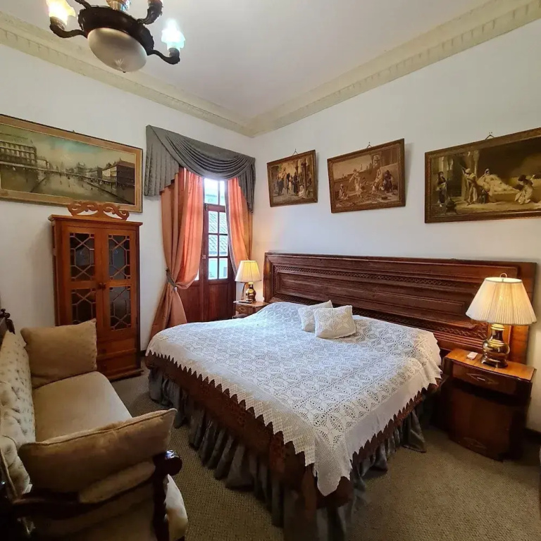 Deluxe Double room with city view (full double bed)