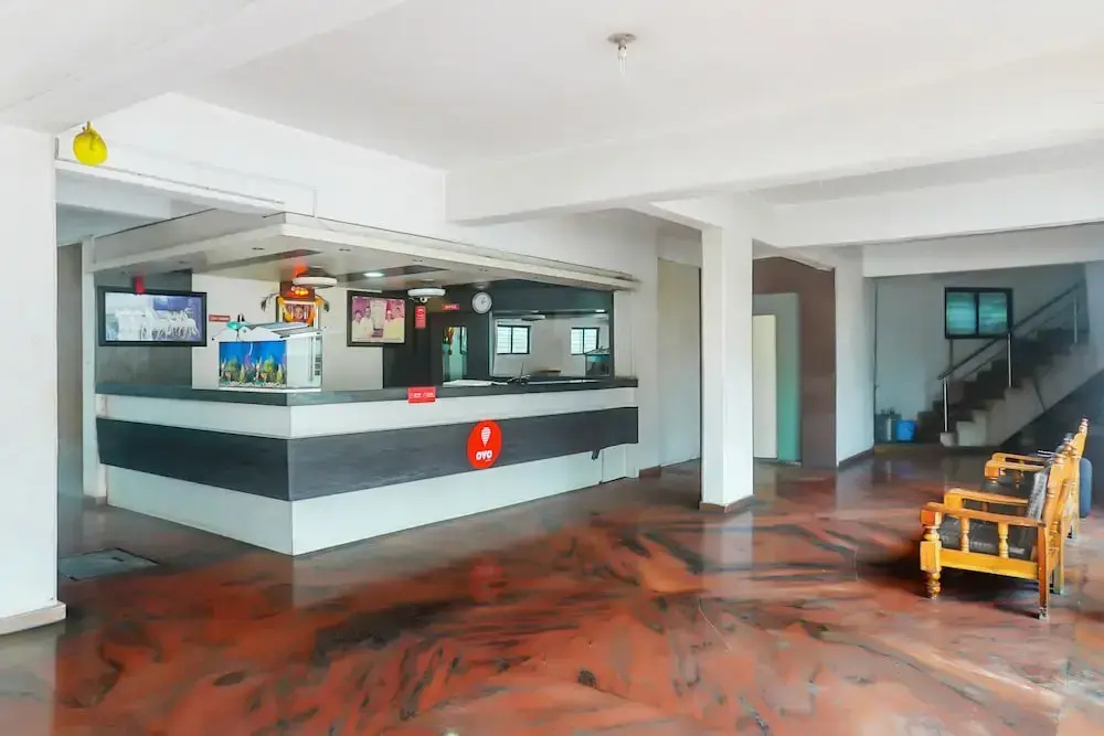 Lobby & Reception