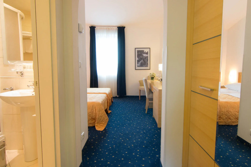 Blue Star Hotel - Général