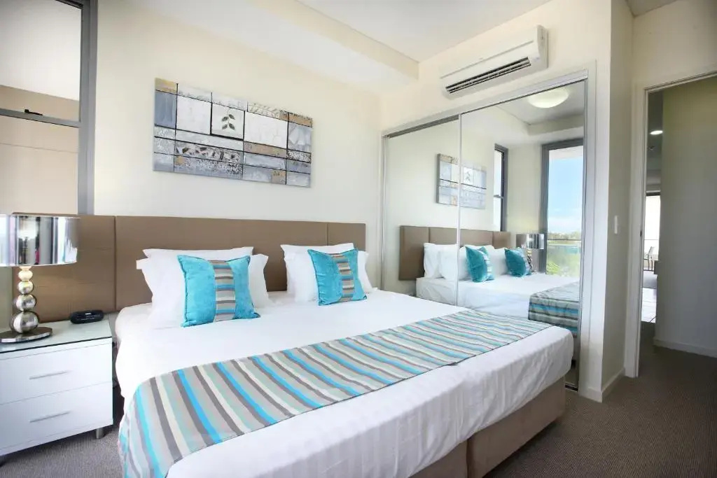 3 Bedrooms Apartment