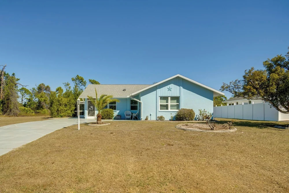 Beach Days & Poolside Fun! Englewood Home w/ Yard