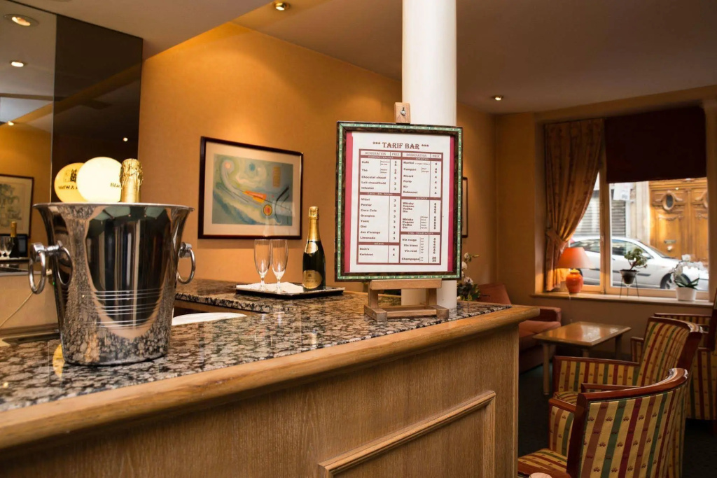 Hotel photo 12