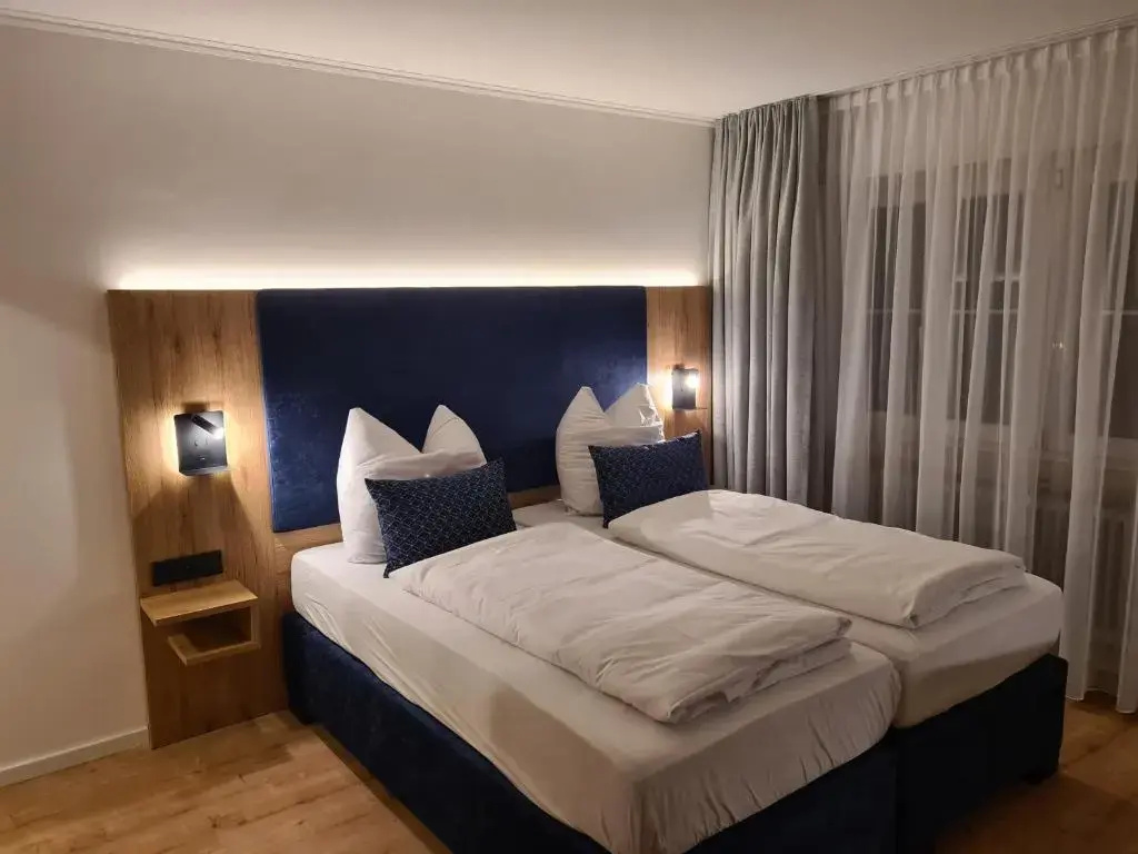 Standard Double room (full double bed)