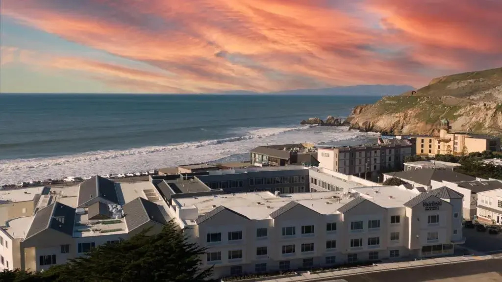 Beach & Waterfront