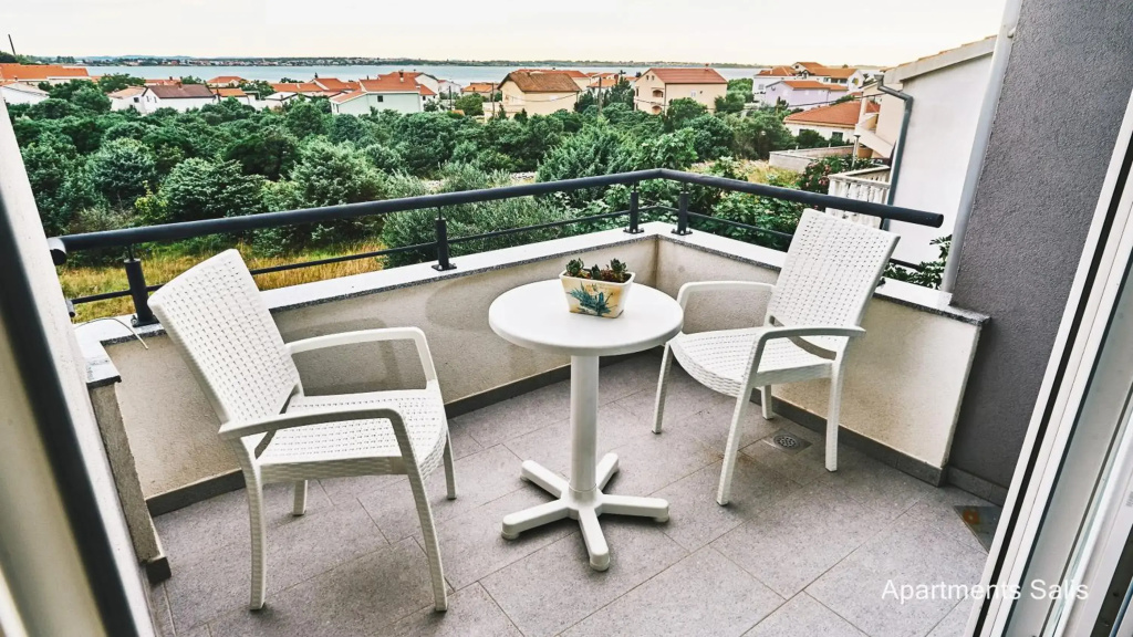 Salis Apartments