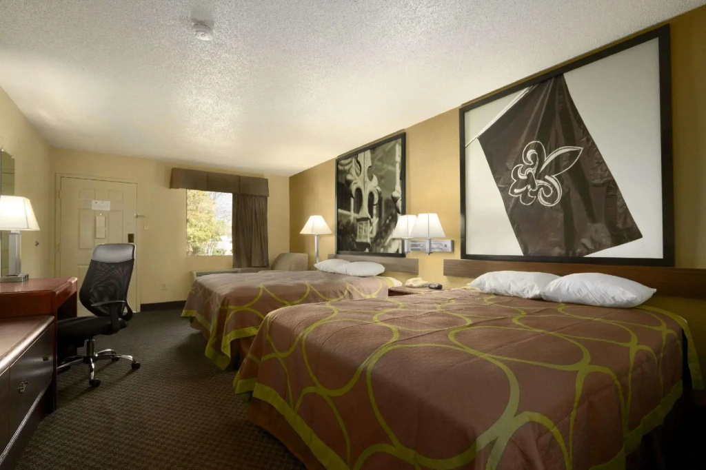 Quadruple room