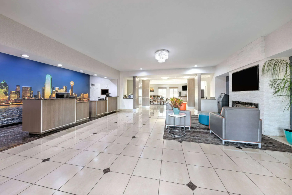 Lobby & Reception