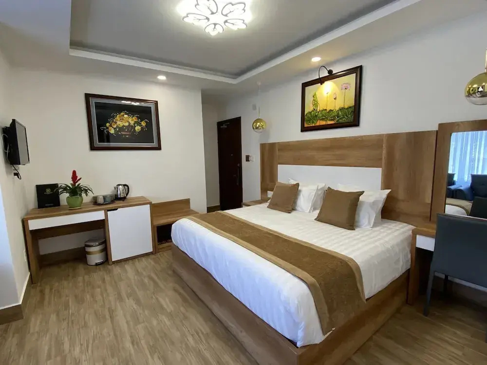 Standard Double room with balcony (full double bed)