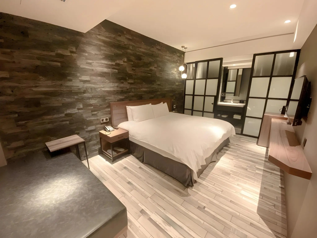 Micro Hotel — 3